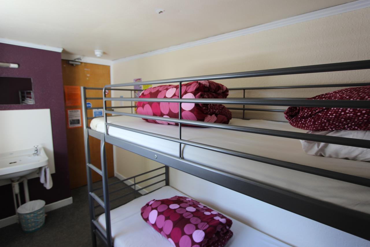 Skye Backpackers Hostel Kyleakin Ngoại thất bức ảnh